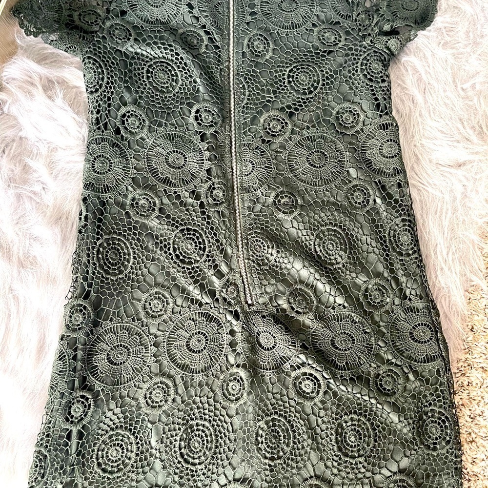 Green Embroidery Lace Dress - Picture 2 of 6